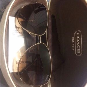 Women’s Coach Aviator sun glasses